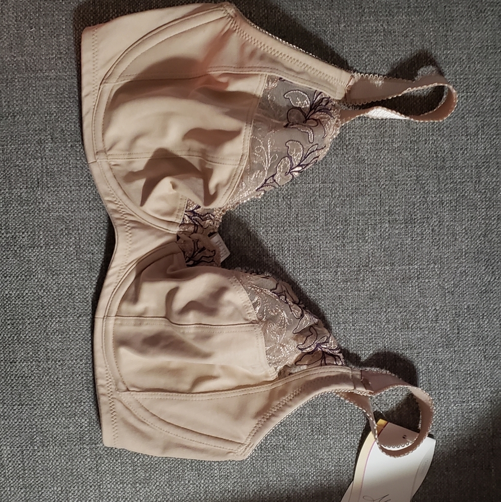 Mia Bra 34DDD Comfort+ NWT